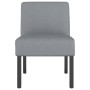 Silla tapizada de tela gris claro