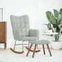 Mecedora con taburete de terciopelo gris claro