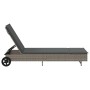 Tumbona con ruedas y cojín ratán sintético gris