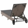 Tumbona con ruedas y cojín ratán sintético gris