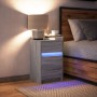 Mesita de noche con luces LED madera de ingeniería gris Sonoma en Mesitas de noche | Comprar online en Foro24
