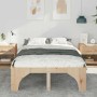 Estructura de cama Marrón 135 x 190 cm Madera de pino macizo en Camas y somieres | Comprar online en Foro24