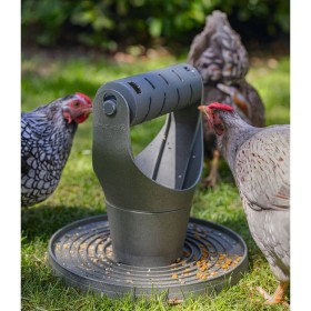 Beeztees Torre de alimentación y juego para pollos gris