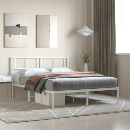 White metal bed frame with headboard 140x200 cm by , Beds and slatted bases - Ref: Foro24-372229, Price: 90,53 €, Discount: %