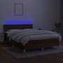 Cama box spring con colchón LED tela marrón oscuro 140x200 cm de , Camas y somieres - Ref: Foro24-3134040, Precio: 438,92 €, ...