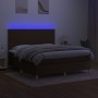 Cama box spring colchón luces LED tela marrón oscuro 180x200cm de , Camas y somieres - Ref: Foro24-3135296, Precio: 594,11 €,...