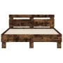 Cama con cabecero madera de ingeniería roble ahumado 120x200 cm de , Camas y somieres - Ref: Foro24-3207431, Precio: 122,95 €...