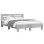 Cama con cabecero madera de ingeniería gris hormigón 135x190 cm de , Camas y somieres - Ref: Foro24-3207444, Precio: 136,49 €...