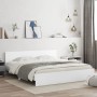 Weißer Bettrahmen mit Kopfteil 180x200 cm von , Betten und Lattenroste - Ref: Foro24-3207462, Preis: 161,79 €, Rabatt: %