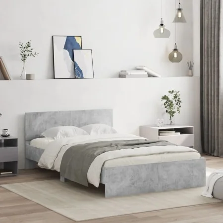 Estructura de cama con cabecero gris hormigón 135x190 cm de , Camas y somieres - Ref: Foro24-3207507, Precio: 151,79 €, Descu...