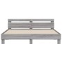 Cama con cabecero madera de ingeniería gris Sonoma 180x200 cm de , Camas y somieres - Ref: Foro24-3207404, Precio: 174,70 €