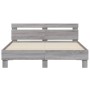 Cama con cabecero madera de ingeniería gris Sonoma 140x200 cm de , Camas y somieres - Ref: Foro24-3207425, Precio: 138,61 €, ...