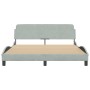 Estructura de cama con cabecero terciopelo gris claro 160x200cm de , Camas y somieres - Ref: Foro24-373212, Precio: 166,87 €,...
