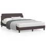 Estructura de cama con cabecero de tela marrón oscuro 120x200cm de , Camas y somieres - Ref: Foro24-373148, Precio: 140,02 €,...