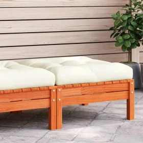 Gartenhocker mit massivem Kiefernholzrahmen und braun gewachstem Kissen. von , Modulare Sofas für den Außenbereich - Ref: For...