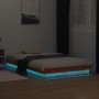 Massivholz-LED-Bettgestell aus Kiefer in brauner Wachsfarbe, 140x190 cm. von , Betten und Lattenroste - Ref: Foro24-844423, P...