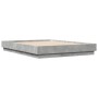 Estructura de cama madera de ingeniería gris hormigón 135x190cm de , Camas y somieres - Ref: Foro24-3209880, Precio: 120,98 €...