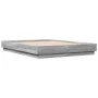 Sonoma-grauer Holzwerkstoff-Bettrahmen 135 x 190 cm von , Betten und Lattenroste - Ref: Foro24-3209882, Preis: 119,95 €, Raba...