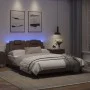 Estructura cama con luces LED cuero sintético marrón 120x200 cm de , Camas y somieres - Ref: Foro24-3214010, Precio: 194,34 €...