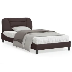 Estructura de cama con cabecero de tela marrón 100x200 cm de , Camas y somieres - Ref: Foro24-3207754, Precio: 139,13 €, Desc...