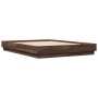 Estructura de cama con luces LED roble marrón 135x190 cm de , Camas y somieres - Ref: Foro24-3209820, Precio: 142,49 €, Descu...