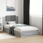 Cama con cabecero madera de ingeniería gris Sonoma 90x190 cm de , Camas y somieres - Ref: Foro24-3209973, Precio: 147,87 €, D...