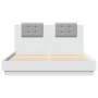 Estructura cama con cabecero madera ingeniería blanco 140x200cm de , Camas y somieres - Ref: Foro24-3209919, Precio: 176,20 €...
