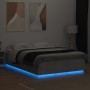 Estructura cama con luces LED madera gris hormigón 160x200 cm de , Camas y somieres - Ref: Foro24-3209600, Precio: 195,66 €, ...