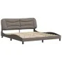 Estructura de cama con cabecero de tela gris taupe 180x200 cm de , Camas y somieres - Ref: Foro24-3207790, Precio: 255,01 €, ...