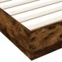 Bettgestell aus geräuchertem Eichenholzwerkstoff, 200 x 200 cm von , Betten und Lattenroste - Ref: Foro24-3209832, Preis: 141...