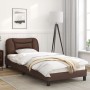 Estructura cama con luces LED cuero sintético marrón 90x200 cm