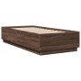 Oak brown engineered wood bed frame 100x200 cm by vidaXL, Beds and slatted bases - Ref: Foro24-3209722, Price: 120,13 €, Disc...