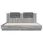 Cama con cabecero madera de ingeniería gris Sonoma 180x200 cm de vidaXL, Camas y somieres - Ref: Foro24-3209903, Precio: 206,...