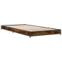 Estructura cama madera ingeniería metal roble humo 75x190 cm de vidaXL, Camas y somieres - Ref: Foro24-845188, Precio: 53,93 ...