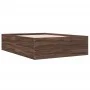Oak brown engineered wood bed frame 135x190 cm by vidaXL, Beds and slatted bases - Ref: Foro24-3280950, Price: 140,74 €, Disc...