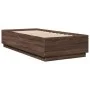 Brown oak engineered wood bed frame 90x200 cm by vidaXL, Beds and slatted bases - Ref: Foro24-3209729, Price: 115,13 €, Disco...