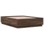 Oak brown engineered wood bed frame 135x190 cm by vidaXL, Beds and slatted bases - Ref: Foro24-3209743, Price: 146,49 €, Disc...