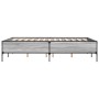 Estructura cama madera ingeniería metal gris Sonoma 150x200 cm de vidaXL, Camas y somieres - Ref: Foro24-3279795, Precio: 151...