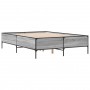 Sonoma-graues Metall-Holzwerkstoff-Bettgestell, 135 x 190 cm von vidaXL, Betten und Lattenroste - Ref: Foro24-3279815, Preis:...