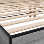 Estructura cama madera ingeniería metal gris Sonoma 160x200 cm de vidaXL, Camas y somieres - Ref: Foro24-3280230, Precio: 128...