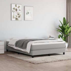 Cama sin colchón tela gris claro 140x190 cm en Camas y somieres | Comprar online en Foro24