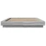 Estructura cama con luces LED madera gris Sonoma 135x190 cm de vidaXL, Camas y somieres - Ref: Foro24-3281138, Precio: 183,63...