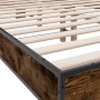 Bettgestell aus Holzwerkstoff, Metall, geräucherte Eiche, 140 x 200 cm von vidaXL, Betten und Lattenroste - Ref: Foro24-32801...