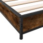 Bettgestell aus Holzwerkstoff, Metall, geräucherte Eiche, 150 x 200 cm von vidaXL, Betten und Lattenroste - Ref: Foro24-84514...