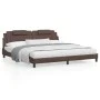 Estructura de cama cabecero cuero sintético marrón 200x200 cm de , Camas y somieres - Ref: Foro24-3208119, Precio: 209,29 €, ...