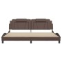 Estructura de cama cabecero cuero sintético marrón 200x200 cm