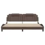 Estructura de cama cabecero cuero sintético marrón 200x200 cm de , Camas y somieres - Ref: Foro24-3208119, Precio: 209,29 €, ...