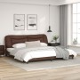 Bettgestell mit Kopfteil aus braunem Kunstleder, 200 x 200 cm von , Betten und Lattenroste - Ref: Foro24-3208025, Preis: 241,...