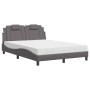 Cama con colchón cuero sintético gris 140x200 cm de , Camas y somieres - Ref: Foro24-3208799, Precio: 386,73 €, Descuento: %