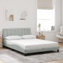 Bed frame with light gray velvet and LED lights 140x200 cm by , Beds and slatted bases - Ref: Foro24-3213781, Price: 199,03 €...